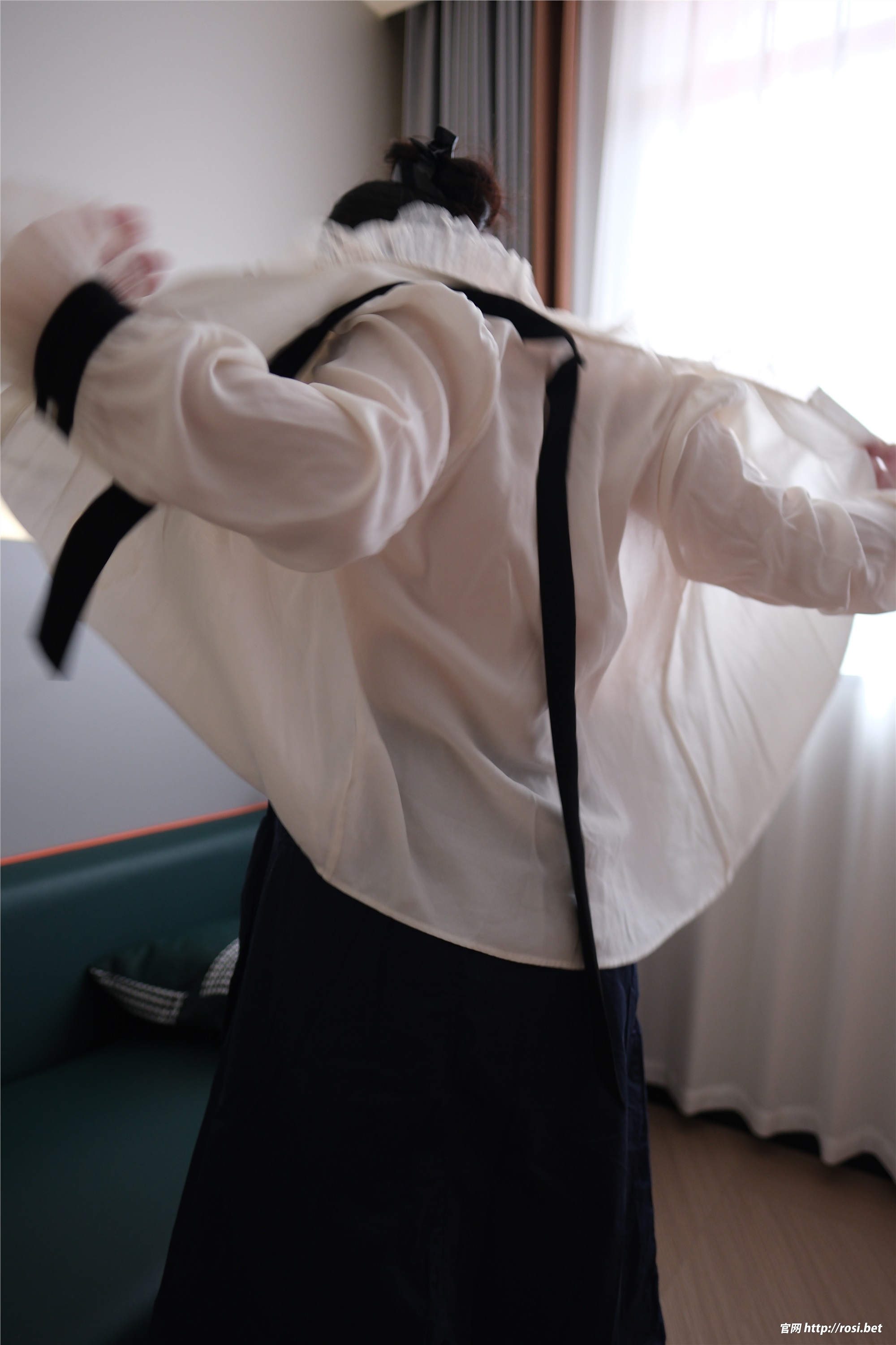 ROSI写真 2025.12.08 NO.5117